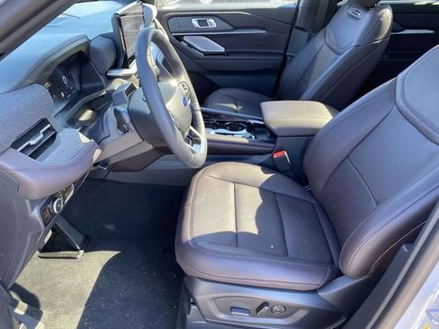 New 2026 Ford Explorer Platinum RWD image 13