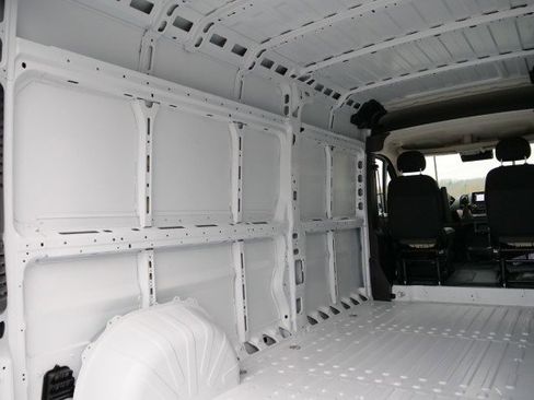 Used 2025 RAM ProMaster 2500 w/ Storage Group image 21
