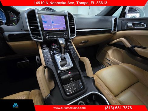 Used 2017 Porsche Cayenne S Platinum w/ Premium Package (PJW) image 29