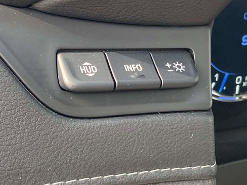 Used 2019 Cadillac Escalade Premium Luxury image 12