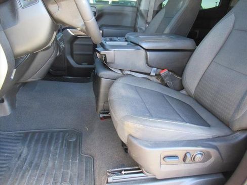 Used 2022 Chevrolet Silverado 1500 LT image 16