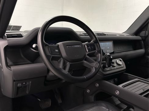 Used 2023 Land Rover Defender 110 X-Dynamic SE image 10