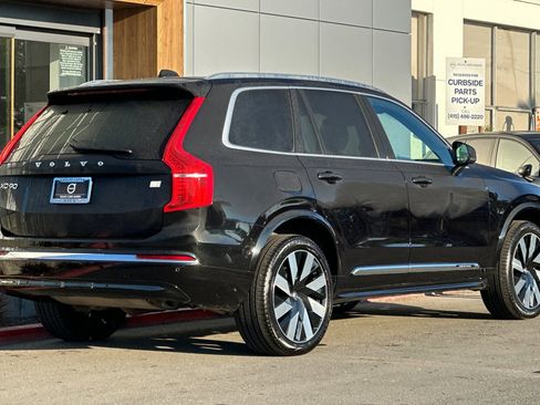 Certified 2023 Volvo XC90 T8 Ultimate w/ Lounge Package image 2