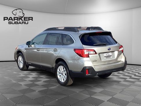 Used 2019 Subaru Outback 2.5i Premium image 3