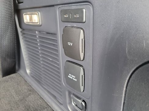 Used 2025 Ford Expedition Platinum w/ Driver's Package AWD/4WD image 10