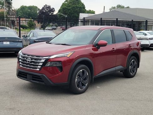 Used 2025 Nissan Rogue SV FWD image 2