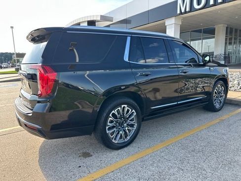 Used 2023 GMC Yukon Denali Ultimate AWD/4WD image 5