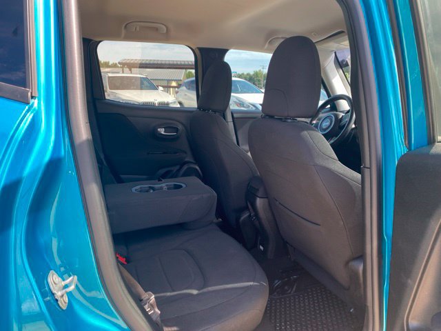 Used 2021 Jeep Renegade Latitude w/ Convenience Group FWD image 10