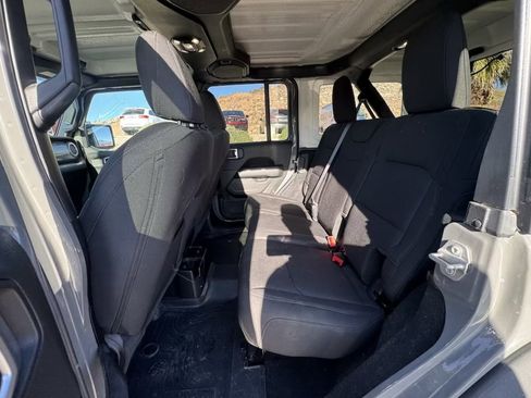 Used 2023 Jeep Wrangler Sahara w/ Cold Weather Group image 10