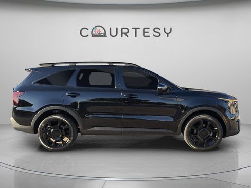 Certified 2025 Kia Sorento SX Prestige image 7