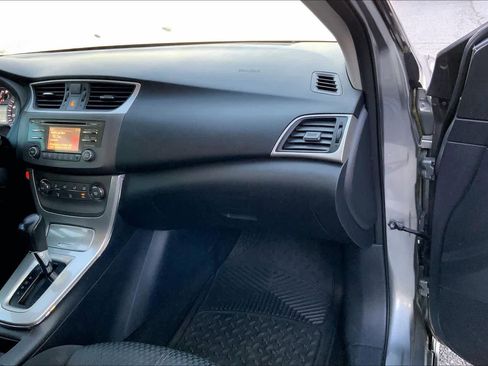Used 2014 Nissan Sentra SR w/ SR Driver Package image 18