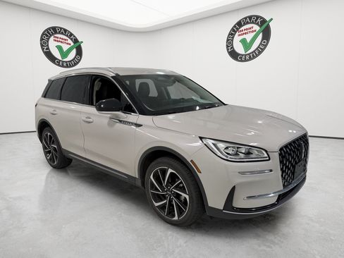 Used 2023 Lincoln Corsair Reserve FWD image 7