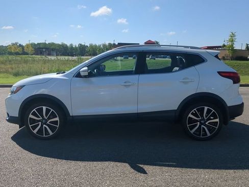 Used 2017 Nissan Rogue Sport SL w/ SL Premium Package FWD image 7