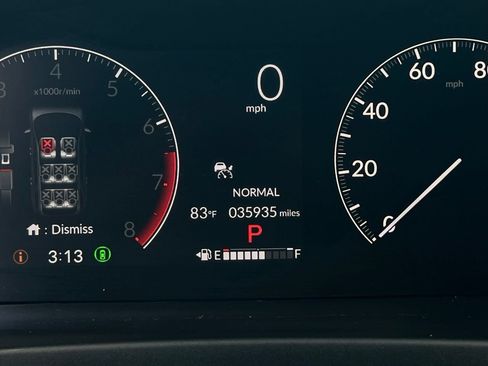 Used 2025 Honda Pilot Touring image 15