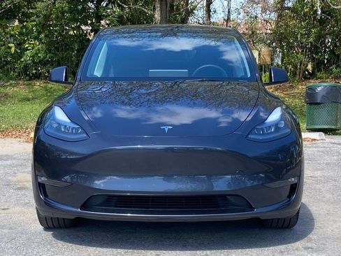 Used 2025 Tesla Model Y Long Range image 2