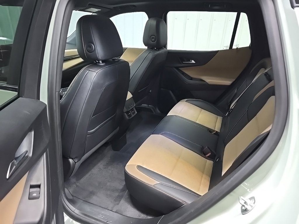 Used 2025 Chevrolet Equinox ACTIV w/ Safety and Technology Package AWD/4WD image 31