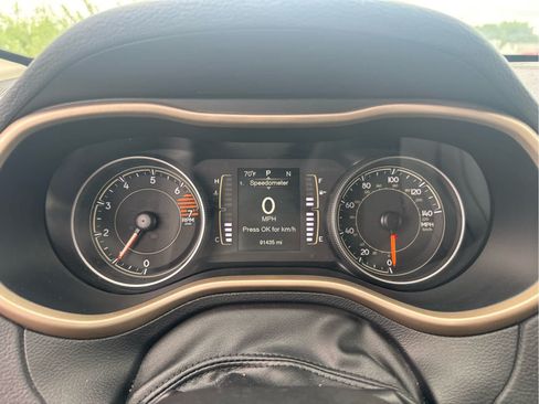 Used 2016 Jeep Cherokee Sport AWD/4WD image 7