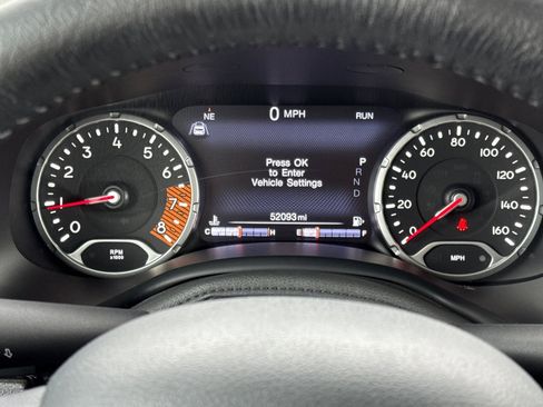 Used 2022 Jeep Renegade Latitude w/ Convenience Group image 30