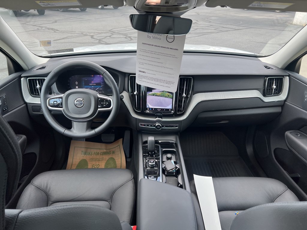 Certified 2025 Volvo XC60 T8 Plus w/ Protection Package Premier AWD/4WD image 28