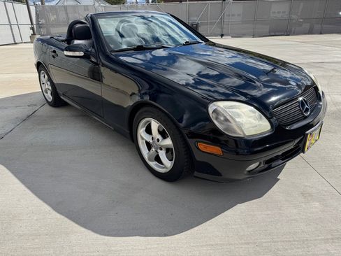 Used 2003 Mercedes-Benz SLK 320 image 10