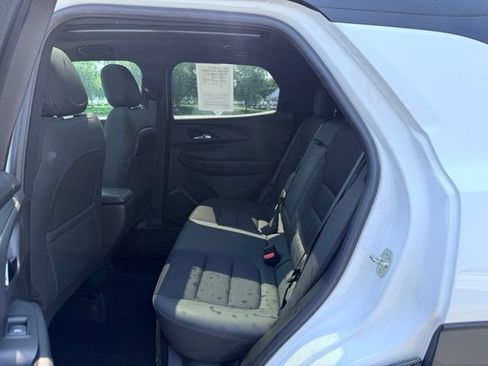 Certified 2023 Chevrolet TrailBlazer RS w/ Sun and Liftgate Package AWD/4WD image 8