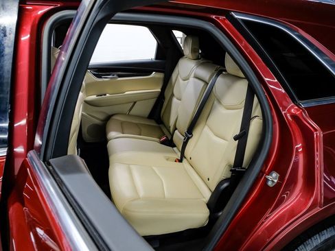 Used 2018 Cadillac XT5 FWD image 44