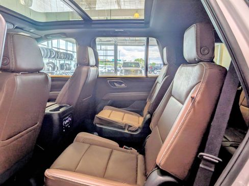 Used 2022 Chevrolet Tahoe High Country AWD/4WD image 24
