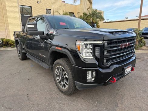 Used 2022 GMC Sierra 2500 AT4 w/ AT4 Preferred Package image 3