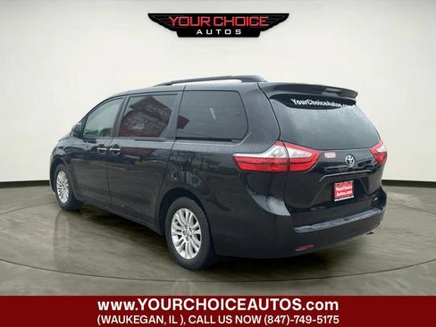 Used 2016 Toyota Sienna XLE image 7