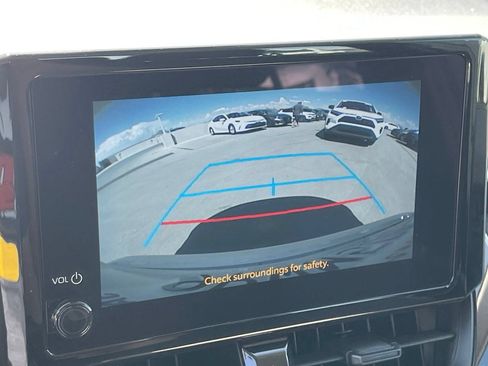 Used 2025 Toyota Corolla LE FWD image 11