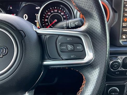 Certified 2022 Jeep Gladiator Mojave image 21