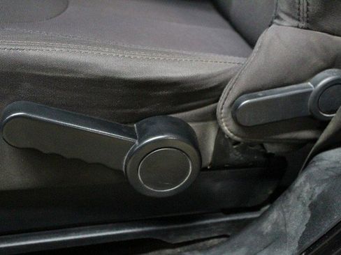 Used 2015 Jeep Wrangler Sport image 15