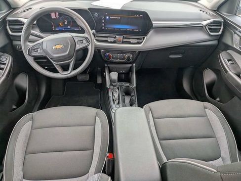 Used 2025 Chevrolet TrailBlazer LT FWD image 14