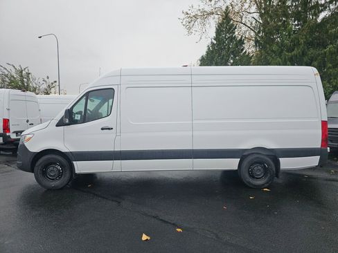 New 2025 Mercedes-Benz Sprinter 2500 image 3