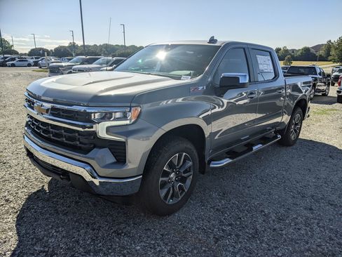 New 2026 Chevrolet Silverado 1500 LT image 3