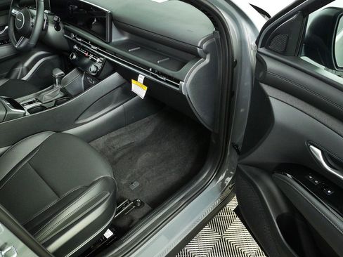Used 2023 Porsche Taycan RWD image 24