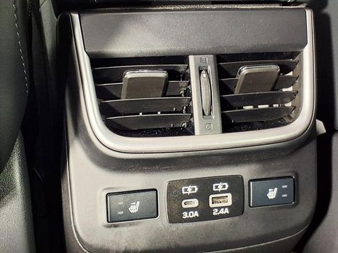 Used 2025 Subaru Outback Limited image 12