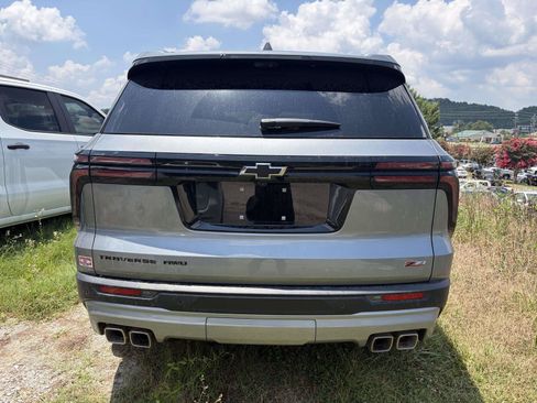 Used 2026 Chevrolet Traverse Z71 w/ Driver Confidence Package AWD/4WD image 9
