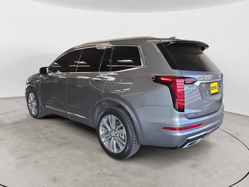 Used 2021 Cadillac XT6 Premium Luxury AWD/4WD image 7