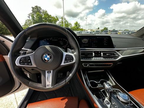 Used 2020 BMW X7 M50i image 14