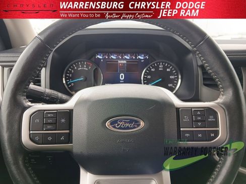 Used 2024 Ford Expedition XLT image 21