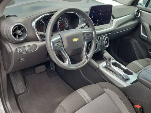 Certified 2025 Chevrolet Blazer LT FWD image 16