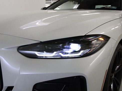 Used 2024 BMW 430i xDrive Coupe w/ M Sport Package image 9