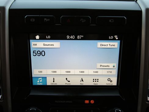Used 2017 Ford F250 Lariat w/ Lariat Ultimate Package AWD/4WD image 31