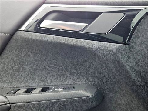 Used 2024 Mitsubishi Outlander SE image 6