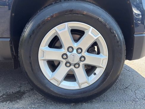 Used 2016 GMC Acadia SLE AWD/4WD image 11
