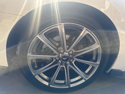 Used 2019 Ford Mustang GT w/ Equipment Group 301A image 20