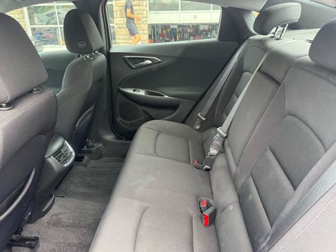 Used 2022 Chevrolet Malibu LT FWD image 13