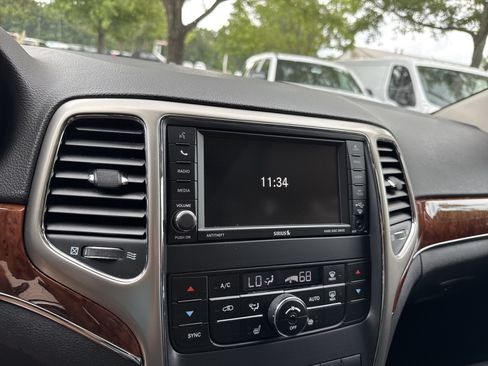 Used 2012 Jeep Grand Cherokee Limited w/ Trailer Tow Group AWD/4WD image 28