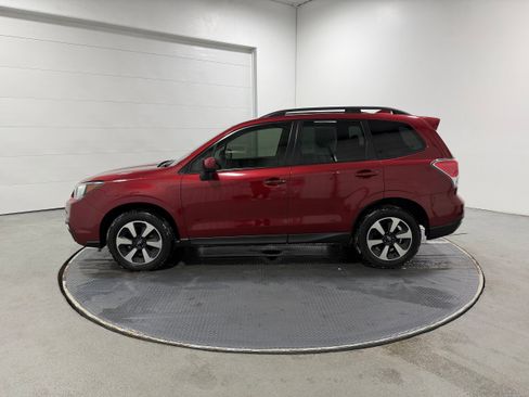 Used 2018 Subaru Forester 2.5i Premium w/ All-Weather Package image 22
